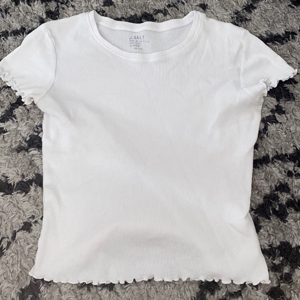 White tee shirt